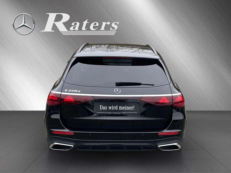 Gebraucht Mercedes E220 Advanced 197 PS (144 kW) 2023 Obsidianschwarz  metalliclack Kombi