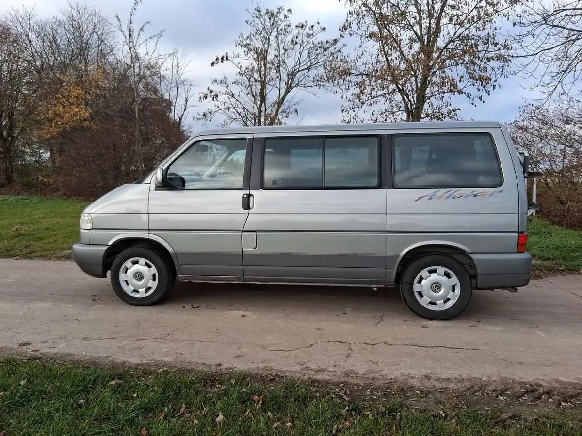 Gebraucht VW Multivan Allstar 102 PS (75 kW) 1998 Graumet. Van / Kleinbus