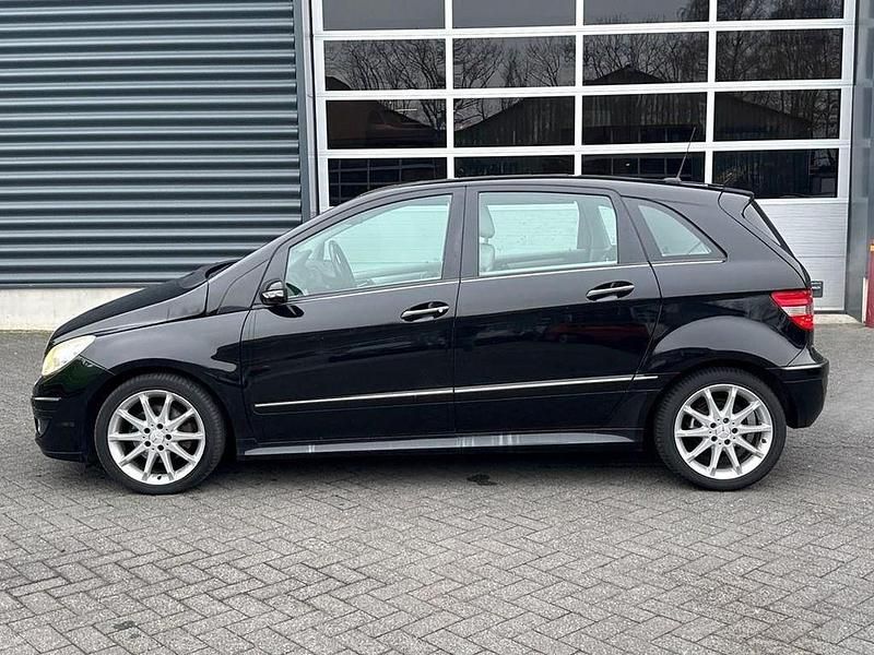 Gebraucht Mercedes B200 193 PS (141 kW) 2005 Schwarz Van / Kleinbus
