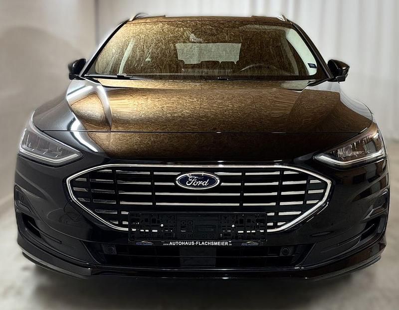 Gebraucht Ford Focus Titanium 116 PS (85 kW) 2025 Schwarz Limousine
