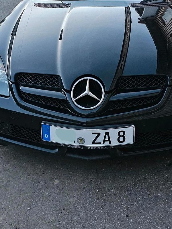 Schwarz Gebraucht 2009 Mercedes SLK300 2LOOK Edition Cabrio | 15.999 € - Bild 1/4