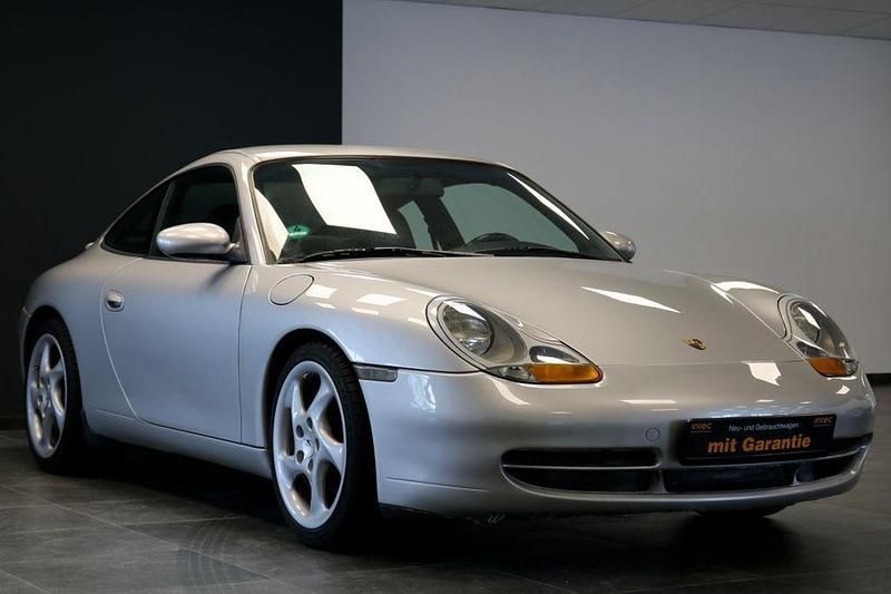 Grau Gebraucht 1998 Porsche 911 Carrera S Coupé | 28.990 € - Bild 1/4