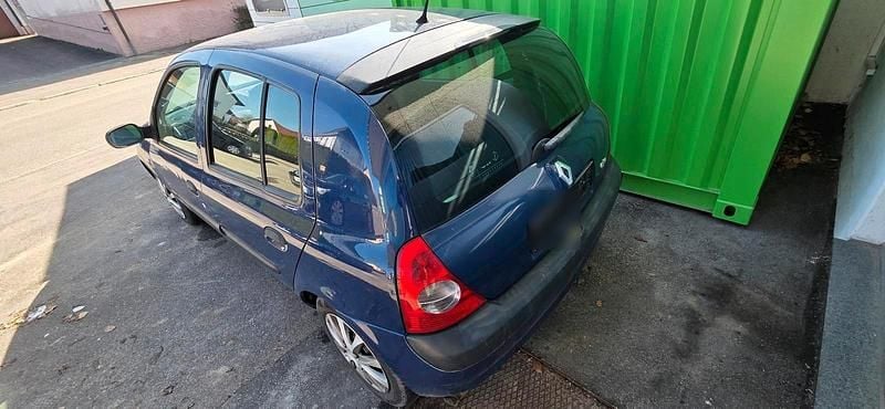 Gebraucht Renault Clio II 75 PS (55 kW) 2003 Blau Kleinwagen