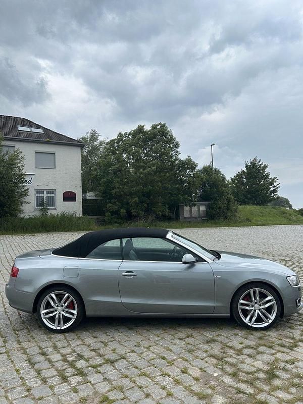 Gebraucht Audi A5 Cabriolet 160 PS (117 kW) 2010 Grau Cabrio