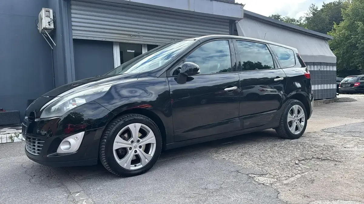 Gebraucht Renault Grand Scénic III 131 PS (96 kW) 2010 Schwarz Van / Kleinbus