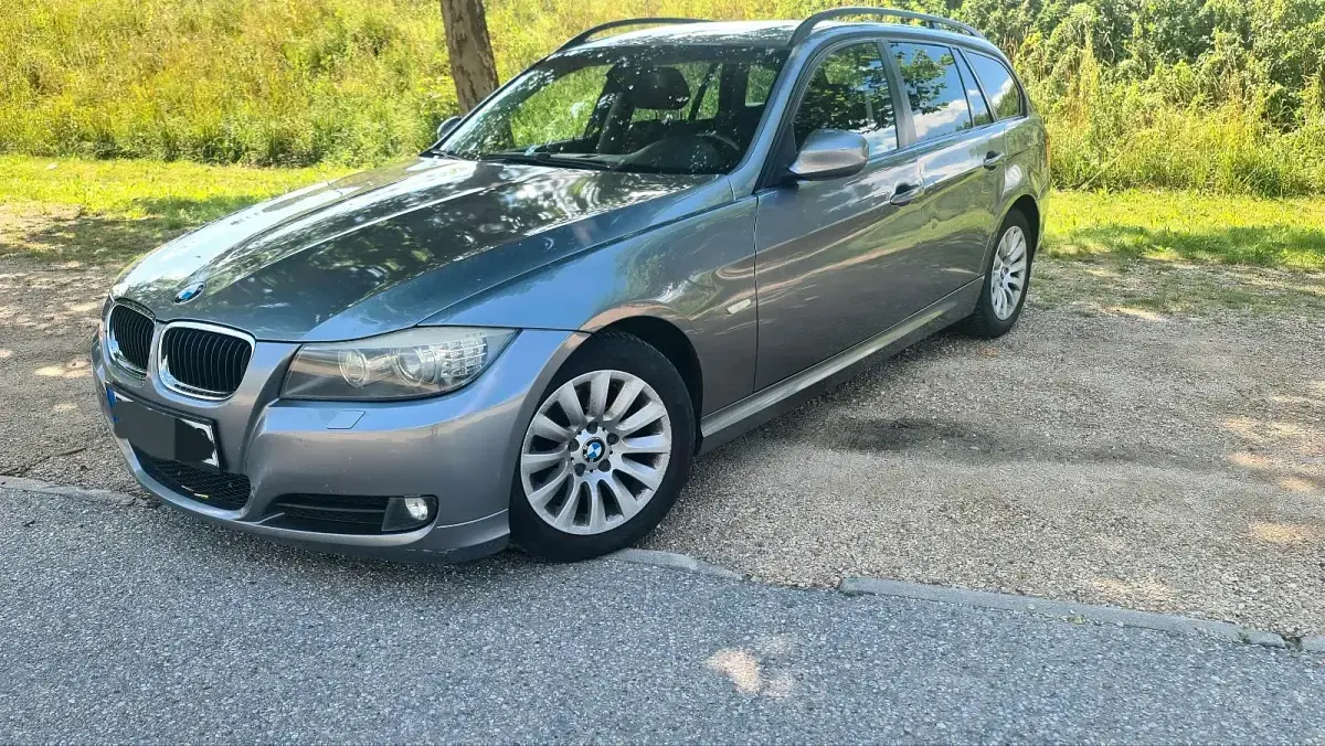Gebraucht BMW 320 177 PS (130 kW) 2008 Grau Kombi