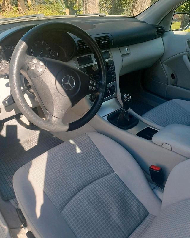 Gebraucht Mercedes C200 122 PS (89 kW) 2004 Schwarz Coupé