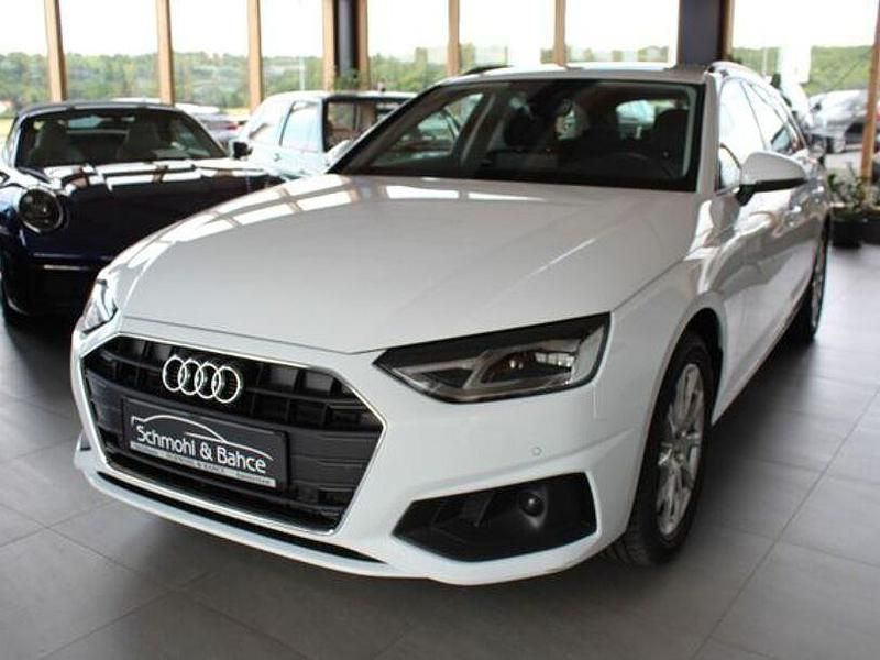 Weiß Gebraucht 2022 Audi A4 Basis Kombi | 26.390 € (Fairer Preis) - Bild 1/4