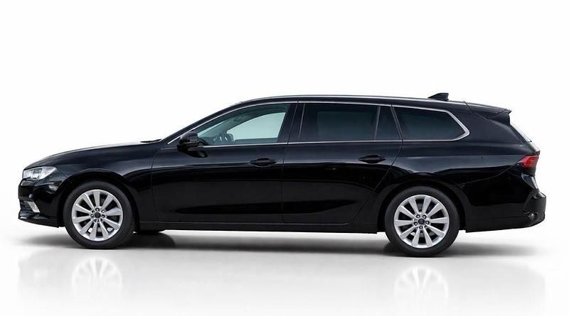 Gebraucht Opel Astra Elegance 131 PS (96 kW) 2024 Schwarz Kombi
