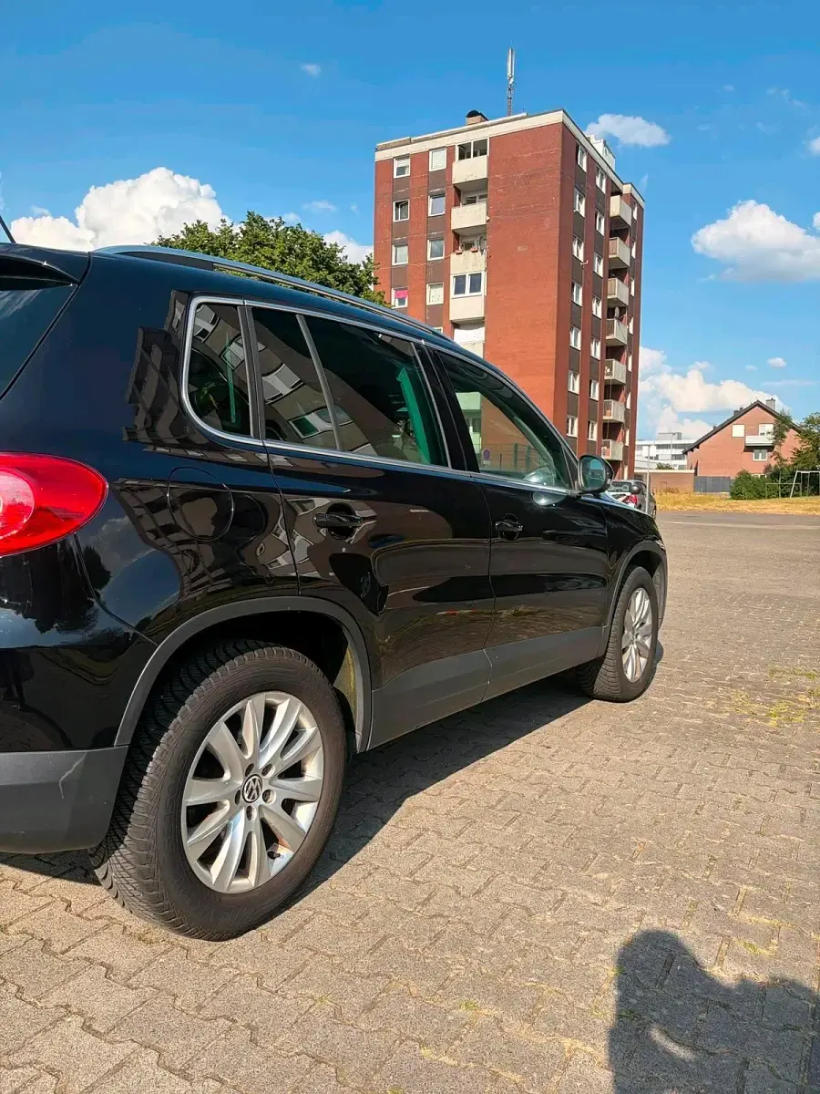 Gebraucht VW Tiguan 140 PS (102 kW) 2009 Schwarz SUV
