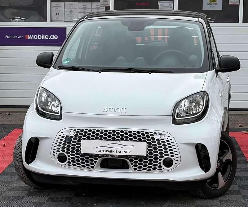 Schwarz Gebraucht 2020 Smart ForFour Electric Drive Kleinwagen | 9.999 € (Guter Preis) - Bild 1/4