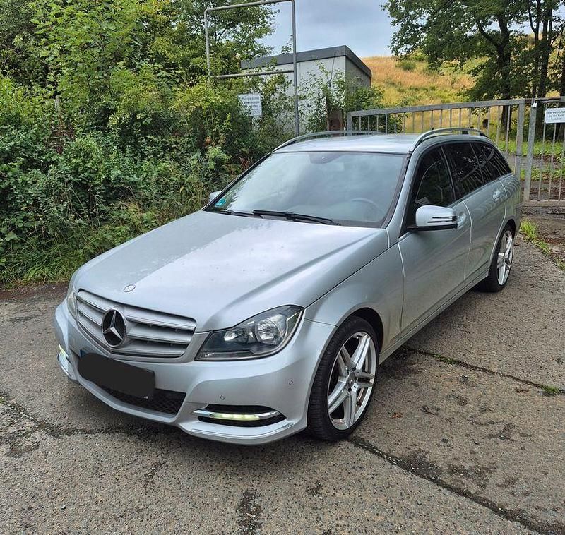 Silber Gebraucht 2014 Mercedes C220 Limousine | 9.000 € (Superpreis) - Bild 1/1