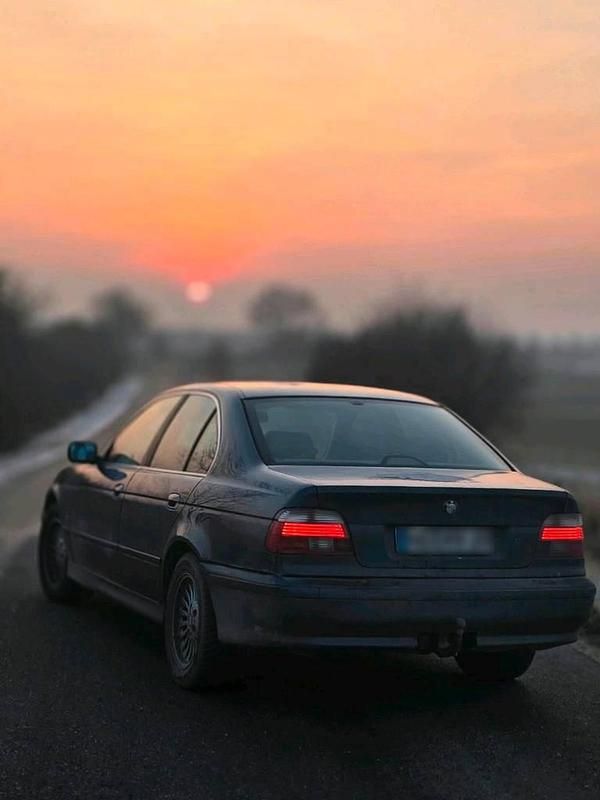 Second-hand BMW 525 193 CP (141 kW) 2001 Albastru Berlinǎ