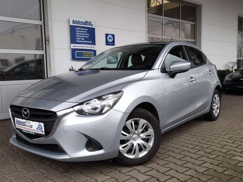 Sonic silver (metallic) Gebraucht 2020 Mazda 2 Center-Line Limousine | 12.750 € (Guter Preis) - Bild 1/4