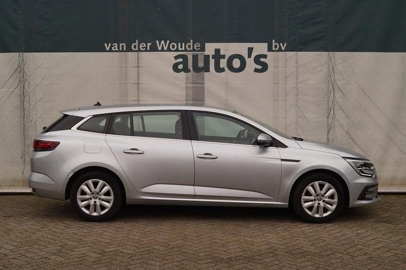 Gebraucht Renault Mégane IV Equilibre 140 PS (102 kW) 2023 Grau Kombi