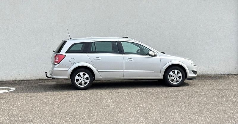 Gebraucht Opel Astra 90 PS (66 kW) 2007 Silber Kombi