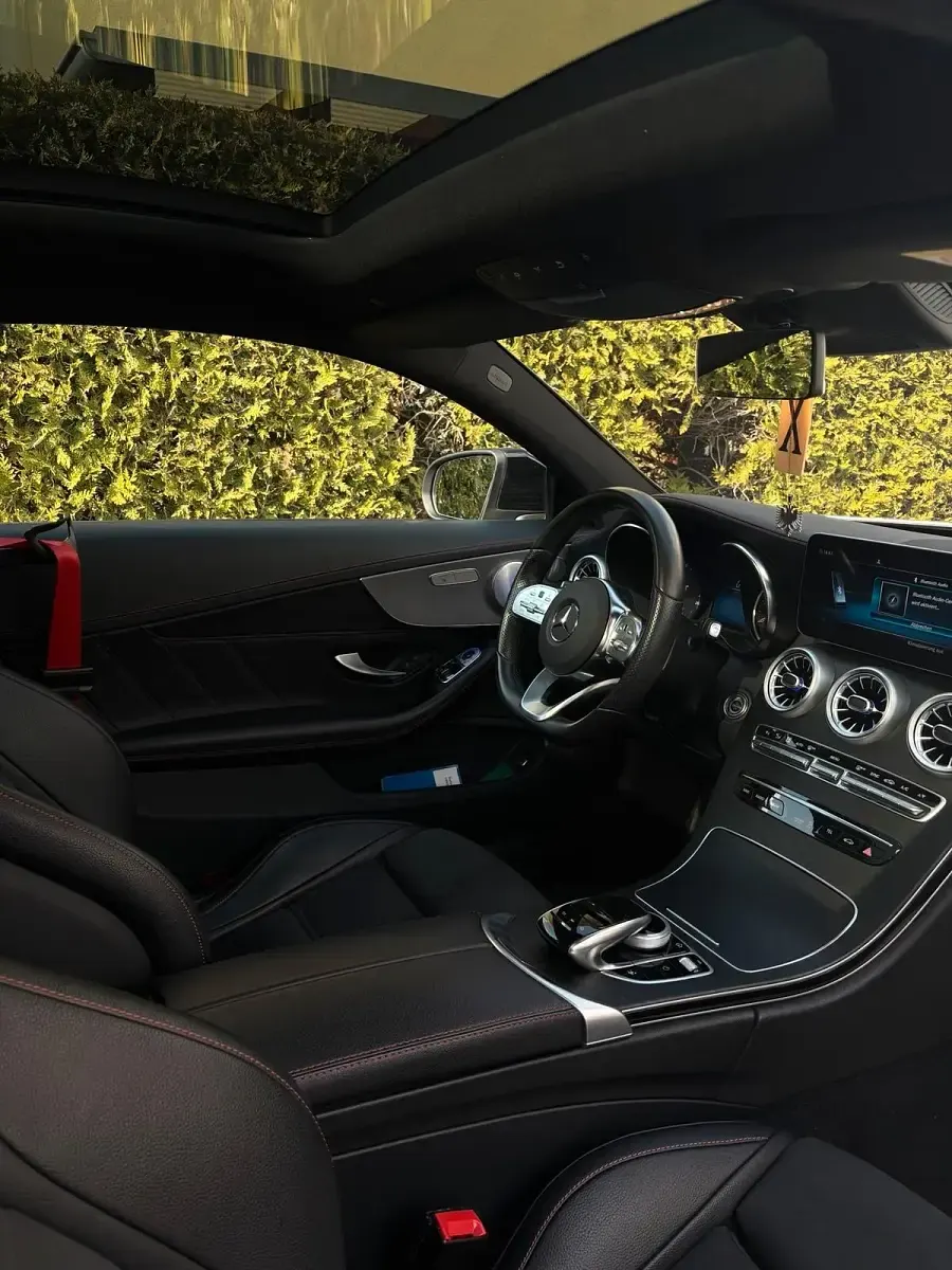 Gebraucht Mercedes C300 245 PS (180 kW) 2022 Weiß Coupé