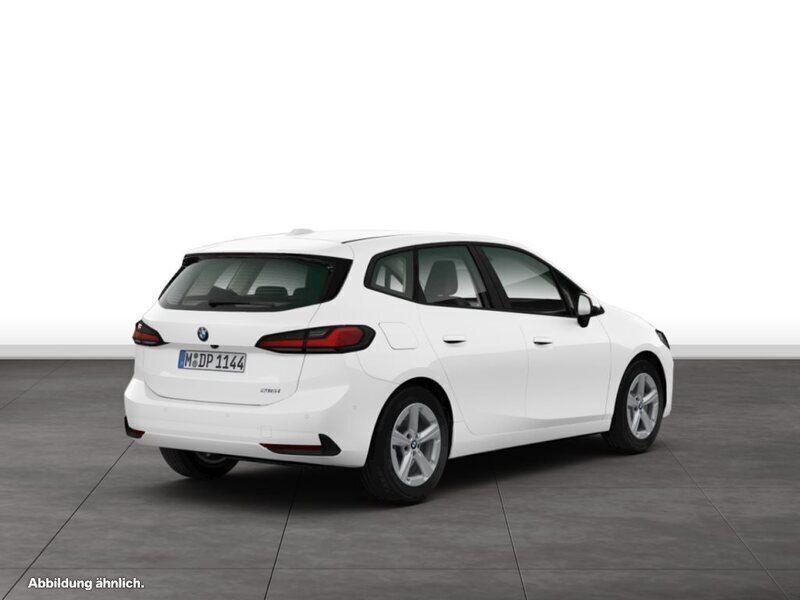 Weiß Gebraucht 2024 BMW 216 Active Tourer Van / Kleinbus | 28.965 € (Etwas zu teuer) - Bild 1/2