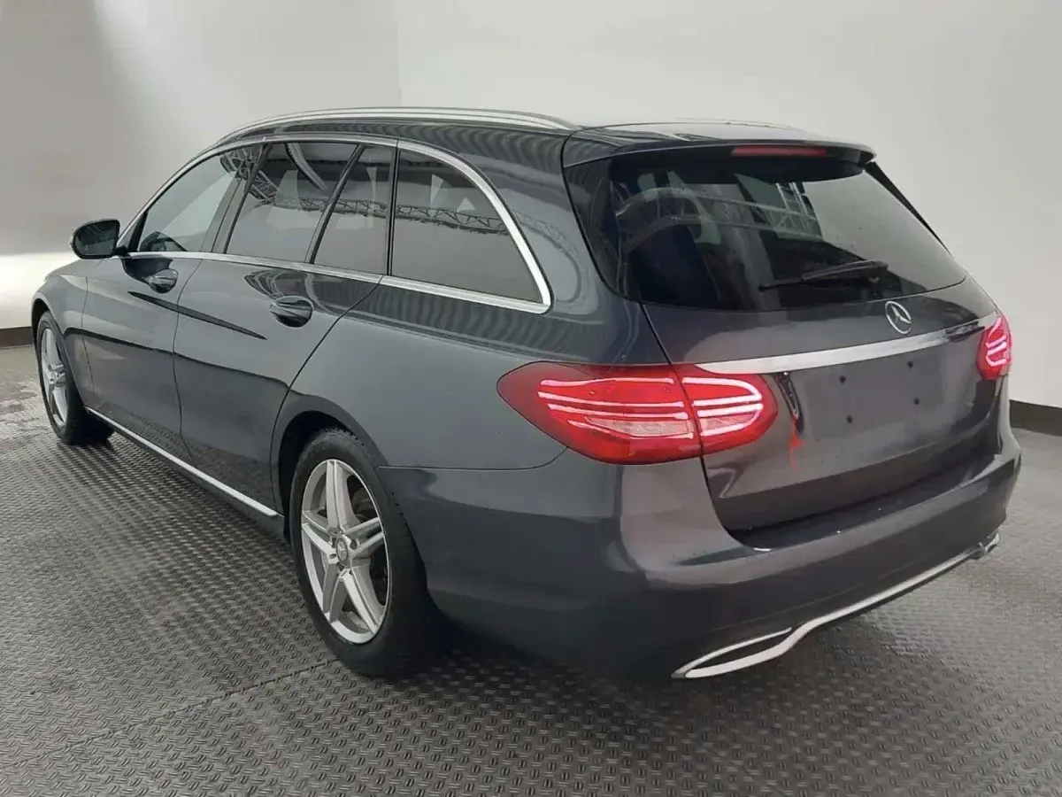 Gebraucht Mercedes C220 170 PS (125 kW) 2015 Grau Kombi