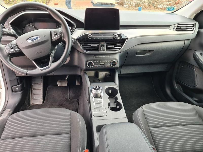 Gebraucht Ford Kuga Titanium 224 PS (164 kW) 2020 Weiß SUV