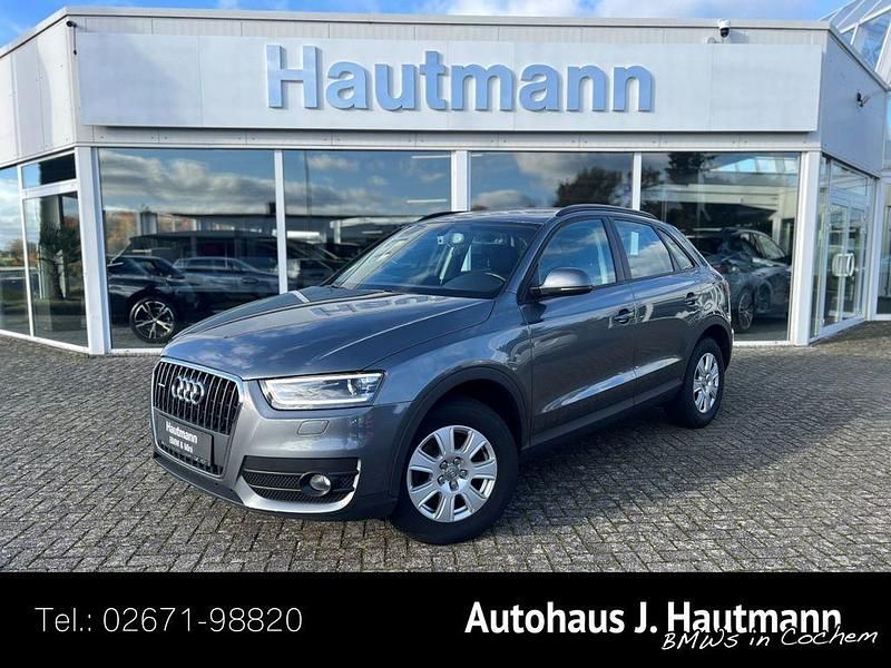 Grau Gebraucht 2013 Audi Q3 Comfort SUV | 16.950 € (Etwas zu teuer) - Bild 1/4