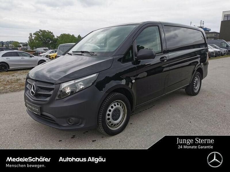 Schwarz Gebraucht 2022 Mercedes Vito Van / Kleinbus | 28.382 € - Bild 1/4