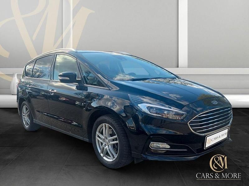 Gebraucht Ford S-MAX Titanium 150 PS (110 kW) 2020 Schwarz Van / Kleinbus