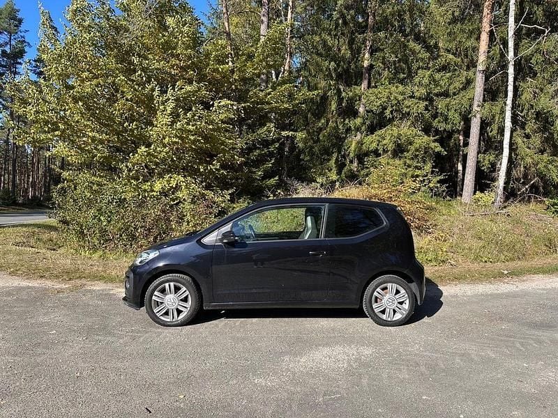 Gebraucht VW up! high up! 90 PS (66 kW) 2019 Schwarz Kleinwagen