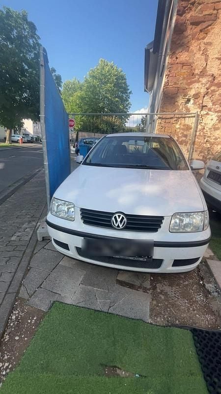 Weiß Gebraucht 2000 VW Polo Kleinwagen | 450 € (Superpreis) - Bild 1/3