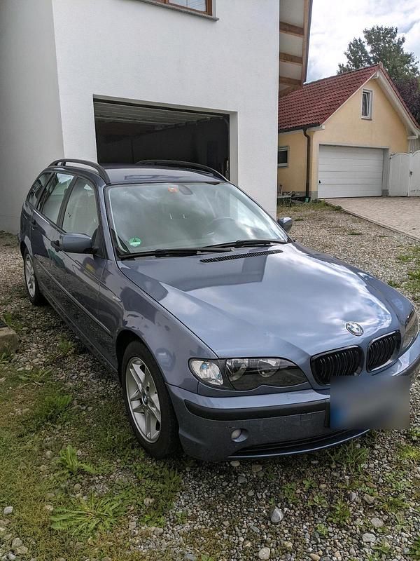 Second-hand BMW 318 143 CP (105 kW) 2002 Albastru Break