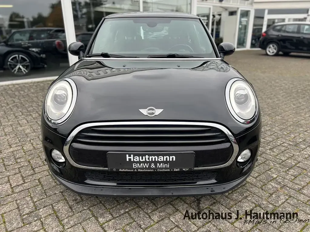 Używany Mini Cooper Chili 136 KM (100 kW) 2018 Czarny Hatchback