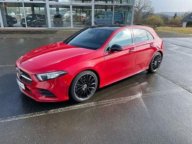 Gebraucht Mercedes A250 AMG line 224 PS (164 kW) 2019 Rot Kleinwagen