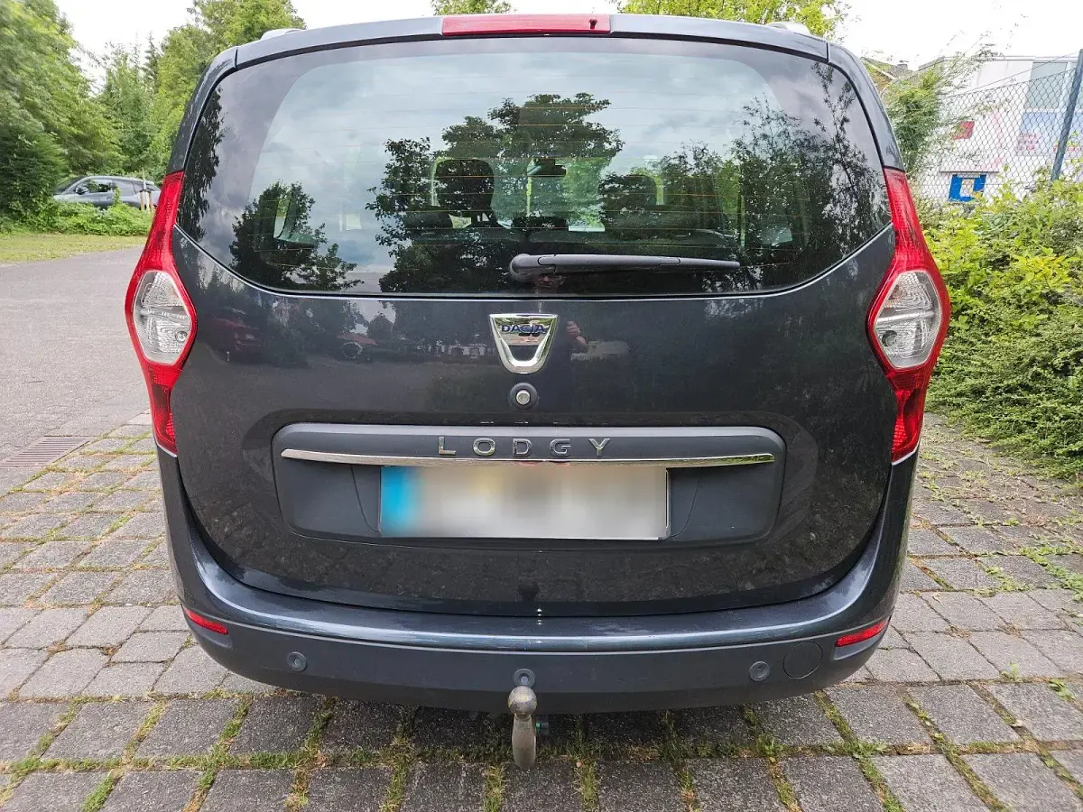 Gebraucht Dacia Lodgy 109 PS (80 kW) 2018 Grau Van / Kleinbus