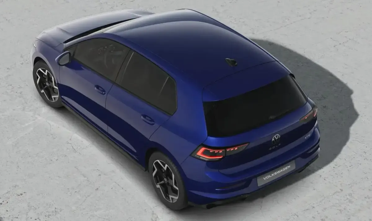 Neu VW Golf VIII R-line 150 PS (110 kW) 2026 Lapiz blue Limousine