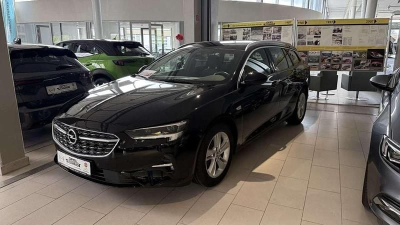 Diamant schwarz metallic Gebraucht 2022 Opel Insignia Country Tourer Elegance Kombi | 24.990 € (Fairer Preis) - Bild 1/4