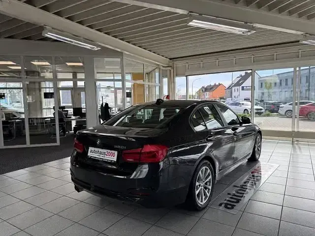 Gebraucht BMW 320 Sport Line 184 PS (135 kW) 2018 Schwarz Limousine