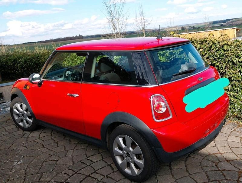 Gebraucht Mini ONE 75 PS (55 kW) 2012 Rot Kleinwagen