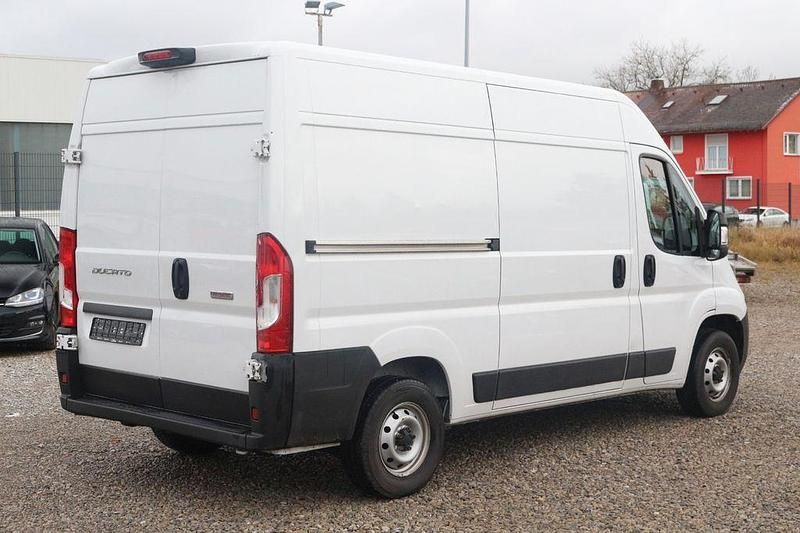 Gebraucht Fiat Ducato 140 PS (102 kW) 2023 Weiß Van