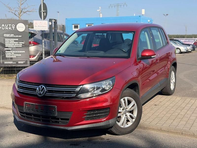 Gebraucht VW Tiguan Trendline 122 PS (89 kW) 2014 Rot SUV