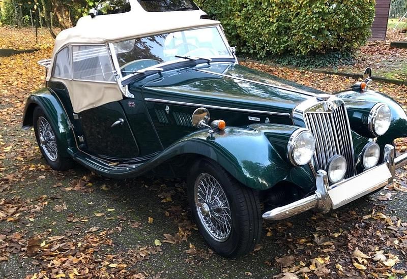 Grün Gebraucht 1954 MG TF Cabrio | 29.999 € - Bild 1/4
