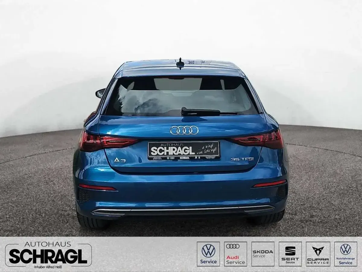 Gebraucht Audi A3 Edition .1 150 PS (110 kW) 2021 Atollblau metallic Limousine