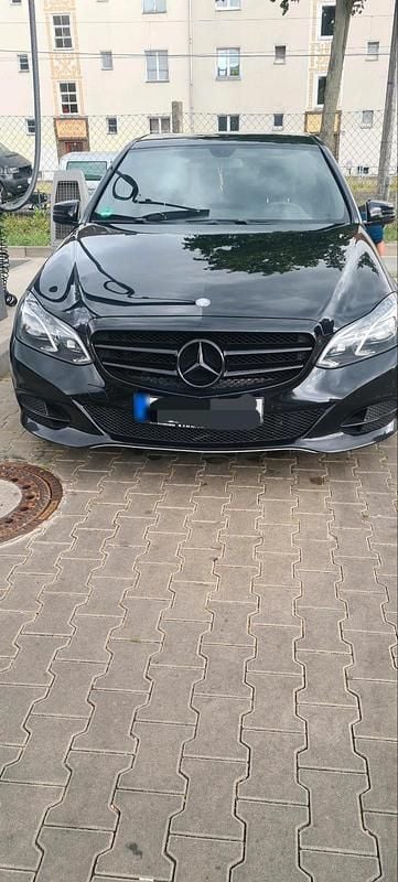 Gebraucht Mercedes E350 258 PS (189 kW) 2015 Schwarz Limousine