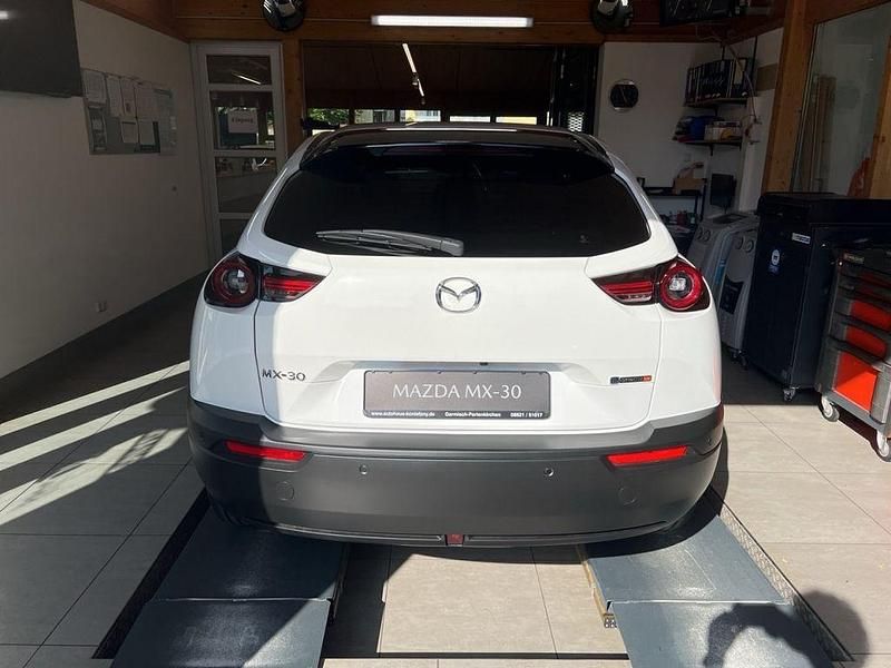 Neu Mazda MX30 Exclusive-Line 170 PS (125 kW) 2025 Weiß SUV