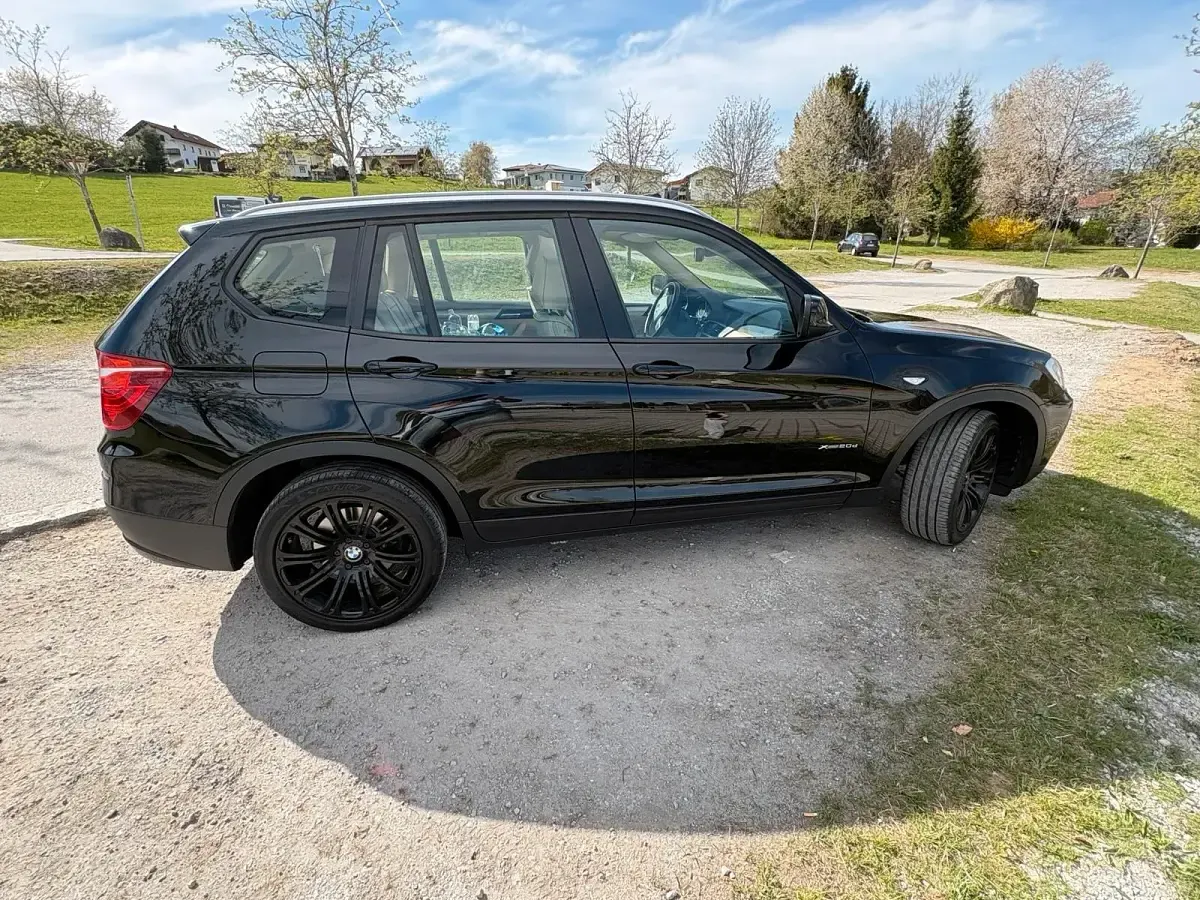 Gebraucht BMW X3 184 PS (135 kW) 2011 Schwarz SUV