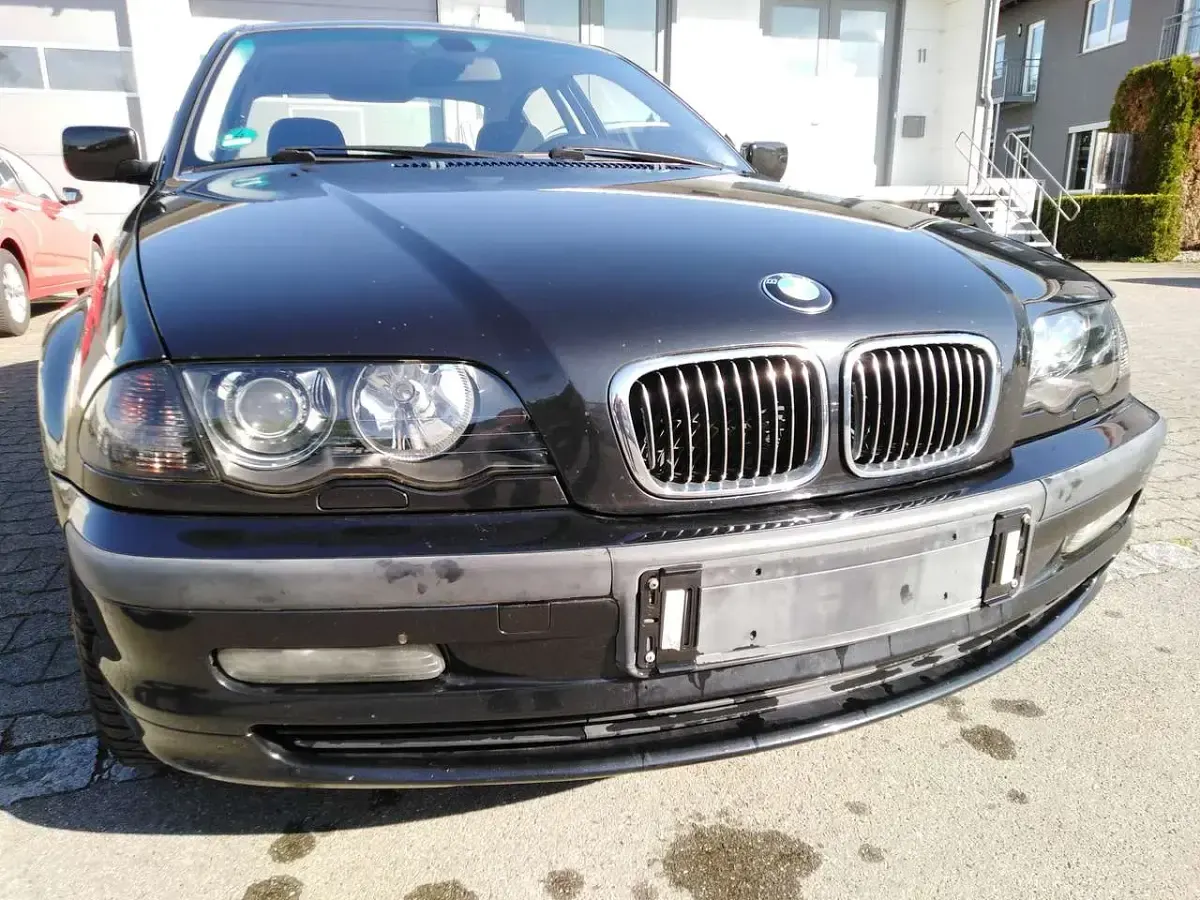 Second-hand BMW 323 170 CP (125 kW) 1999 Negru Berlinǎ