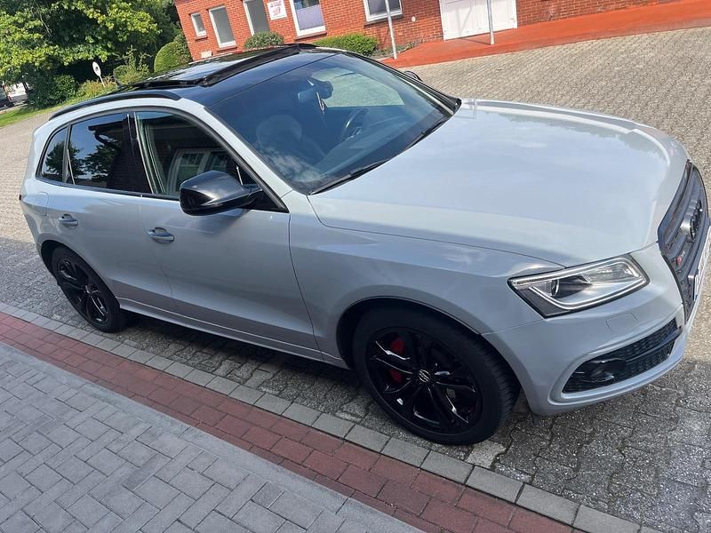 Grau Gebraucht 2015 Audi Q5 SUV | 20.000 € - Bild 1/4
