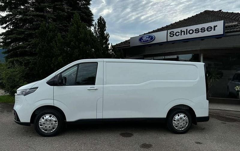 Gebraucht Maxus eDeliver 7 150 kW (204 PS) 2024 Warm white Van