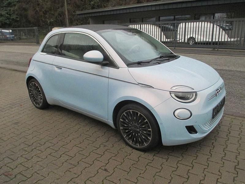 Blau Gebraucht 2021 Fiat 500e La Prima Cabrio | 14.500 € (Superpreis) - Bild 1/4