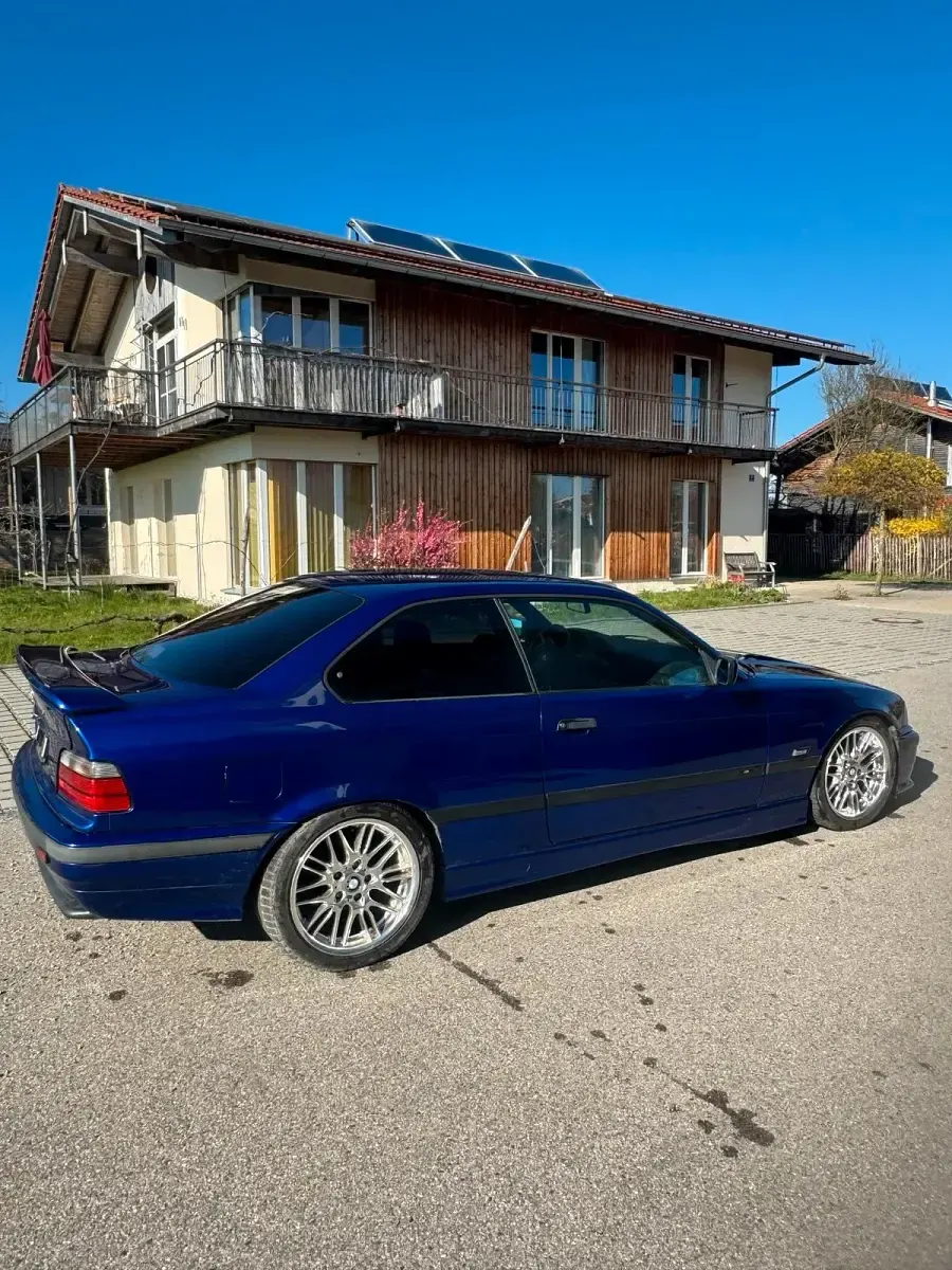 Gebraucht BMW 320 150 PS (110 kW) 1996 Blau Coupé