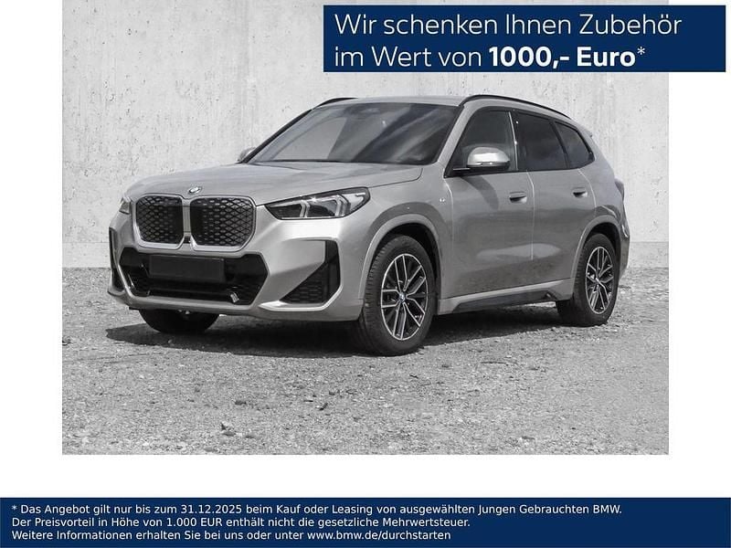 Silber Neu 2025 BMW iX1 M Sport SUV | 54.680 € (Guter Preis) - Bild 1/4